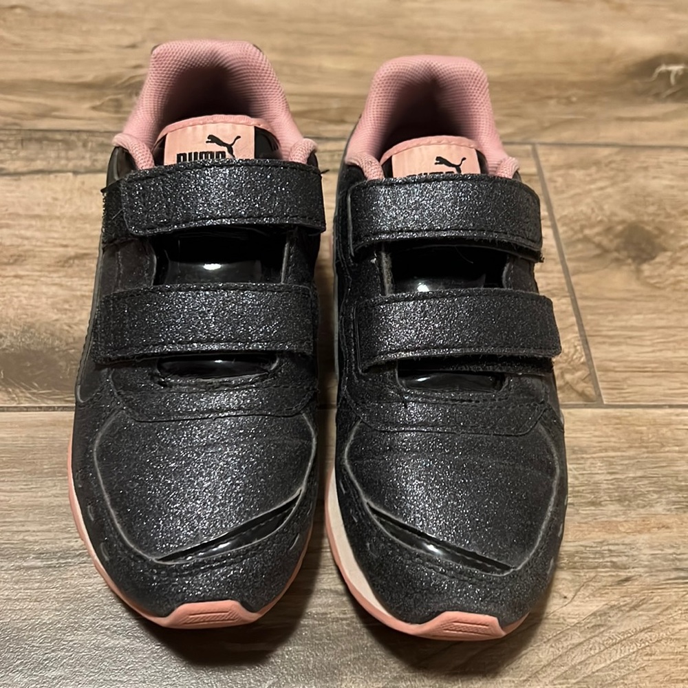 Black Glitter Girls Puma Sneakers